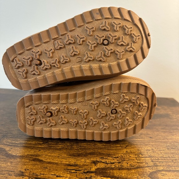 Bebe Girl Baby/Toddler Faux Fur Boots NWT Various Sizes - Picture 5 of 5